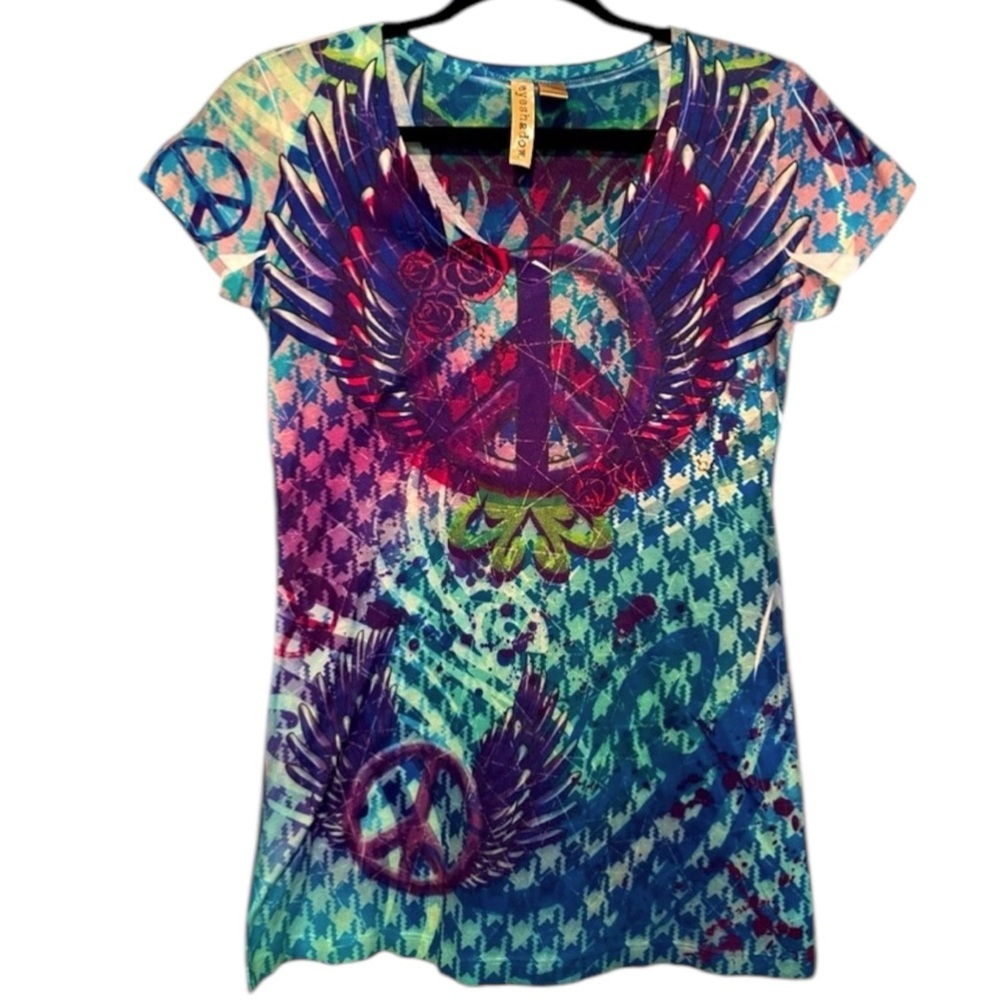 NWOT Eyeshadow Ladies Tee